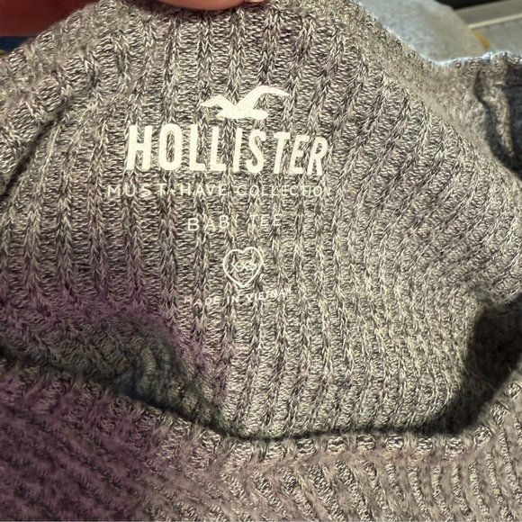 Hollister baby tee gray ribbed long sleeve top with yellow flower size XXS - Picture 6 of 7